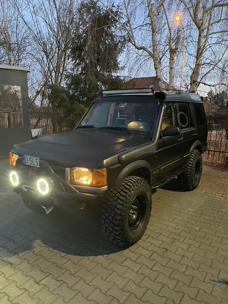 Land Rover Discovery — konfiguracja nocna