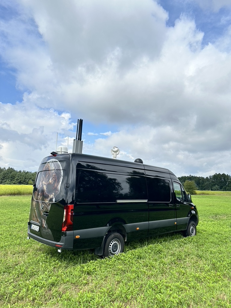 Zestaw antenowy — widok z tyłu